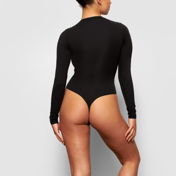 Skims Fits Everybody Long Sleeve Bodysuit - Picture 3 of 8